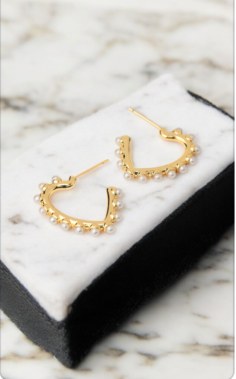 Aretes de Corazón con Perlas