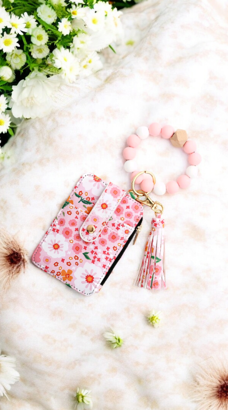 Pink Bracelet-Shaped Keychains and Card Holder 🌸